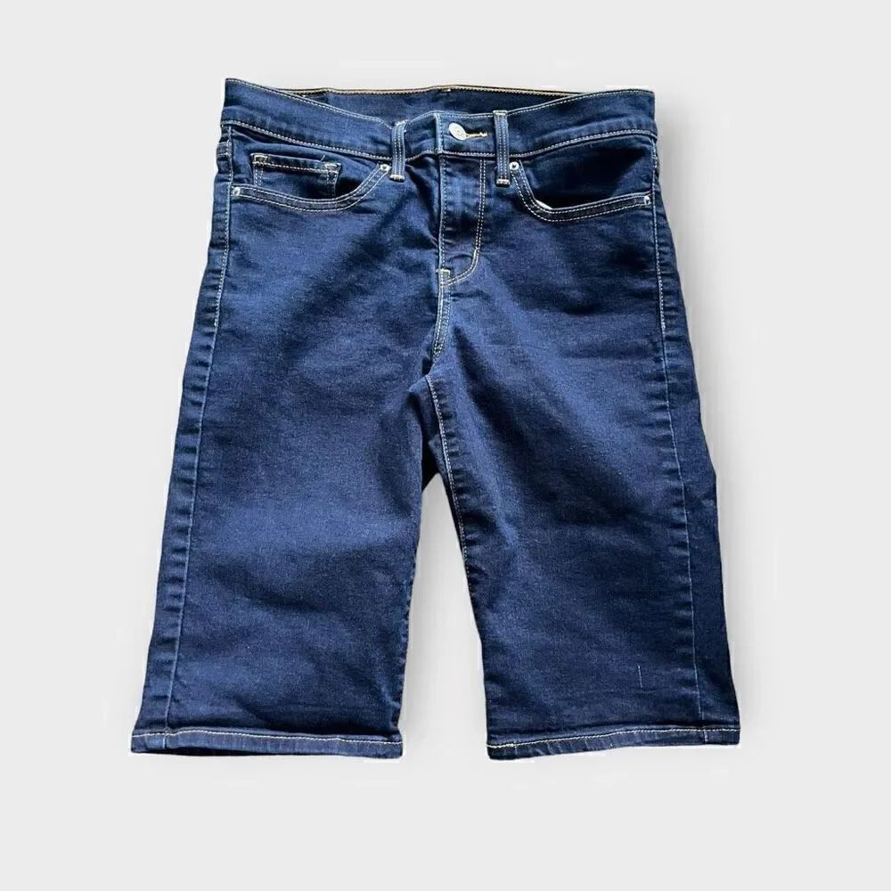 Levi Strauss Women’s Size 27 Blue Denim Bermuda Style Shorts Pockets Stretch